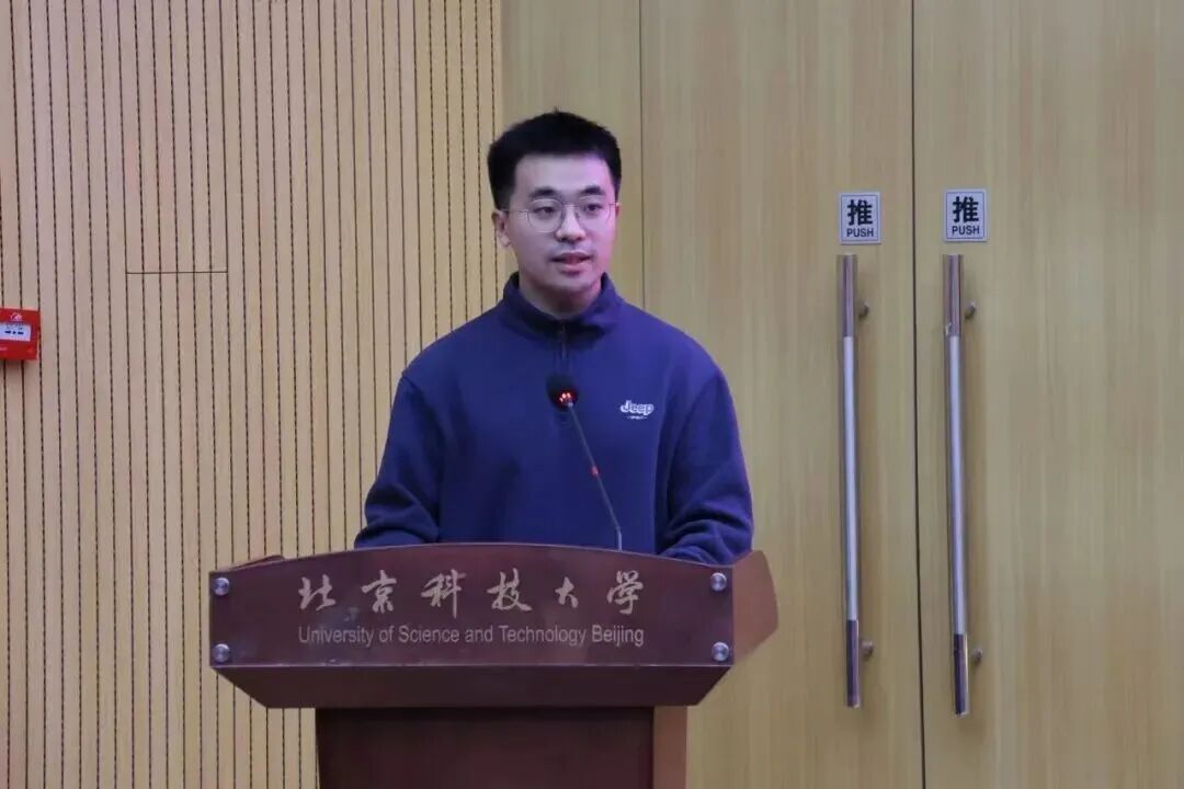 陈章毅照片1.jpg